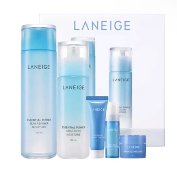LANEIGE Other - NIB Laneige Basic Duo Set Moisture (5 pieces)
